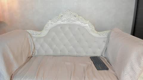 Irinnah Lottus online show from February 2, 2025, 7:04 pm