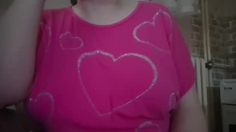 IrinnaK online show from December 5, 2025, 9:40 am