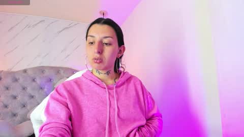 iris_77 online show from November 3, 2025, 4:30 pm