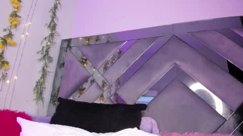 Snapshot of iris_hott1 chatting on January 1, 2025, 12:21 am iris online show from January 1, 2025, 12:21 am