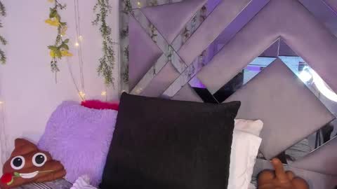 Snapshot of iris_hott1 chatting on March 3, 2025, 2:58 am iris online show from March 3, 2025, 2:58 am