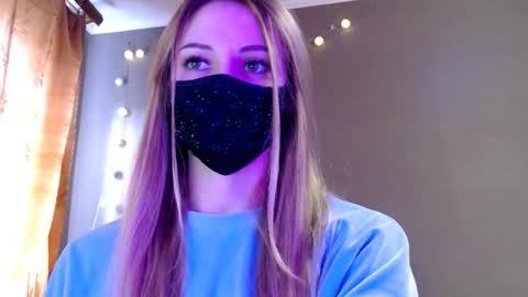 Lily online show from March 6, 2026, 2:13 pm