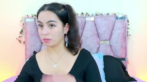 Snapshot of iris_mandarinne chatting on June 19, 2026, 5:39 pm Iris online show from June 19, 2026, 5:39 pm