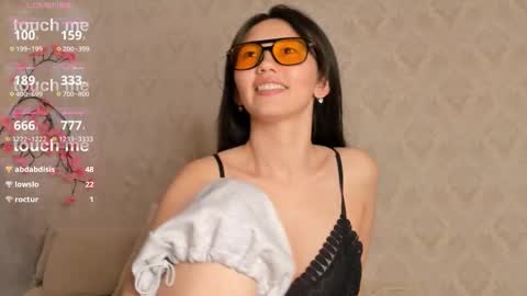 Snapshot of iris_on_cam chatting on October 2, 2025, 10:17 pm iris on cam online show from October 2, 2025, 10:17 pm