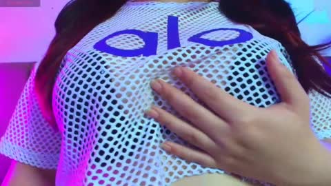 Snapshot of iris_roses chatting on May 6, 2026, 8:25 pm iris_roses online show from May 6, 2026, 8:25 pm