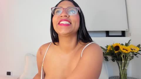 Snapshot of iriss_25 chatting on February 16, 2026, 10:33 am iris online show from February 16, 2026, 10:33 am