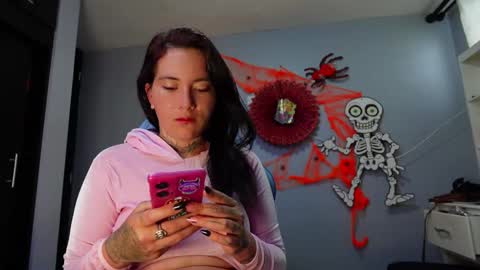 Snapshot of iriss_cardenas chatting on October 28, 2025, 11:25 am iriss_cardenas online show from October 28, 2025, 11:25 am