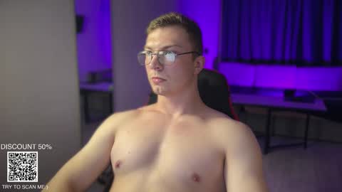 Iron online show from November 6, 2025, 6:53 pm