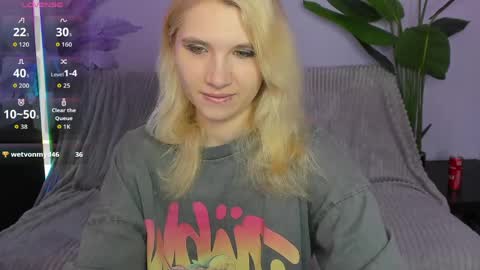 Snapshot of iron_adele chatting on April 9, 2026, 2:44 am Iron Adele online show from April 9, 2026, 2:44 am