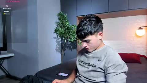 Iron Tous online show from February 8, 2026, 8:45 pm