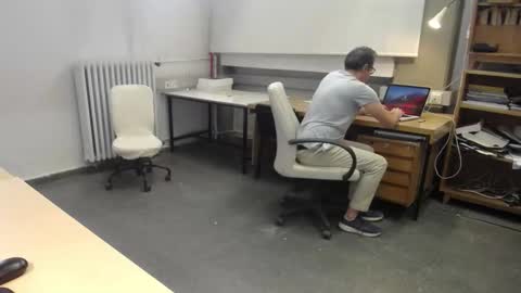 Snapshot of ironchrome chatting on October 1, 2025, 8:09 am IronChrome online show from October 1, 2025, 8:09 am