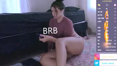 Yuliana help me to get 100 thumbs up please  online show from February 11, 2025, 3:29 pm