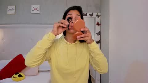 Snapshot of is_a_bell chatting on November 11, 2025, 1:44 pm is_a_bell online show from November 11, 2025, 1:44 pm