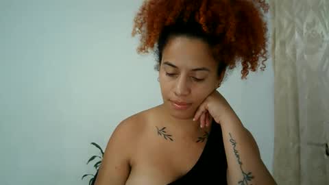 isa_bellaxx23 online show from December 21, 2025, 8:32 am