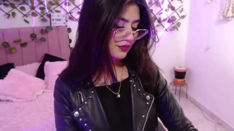 isabela online show from November 12, 2025, 12:11 am