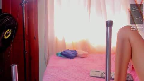 isa_kolins online show from February 5, 2026, 7:29 pm