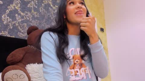 Snapshot of isa_little_star chatting on February 3, 2025, 7:10 pm Isa online show from February 3, 2025, 7:10 pm