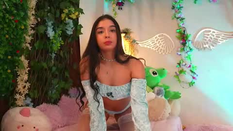Isabella        online show from November 22, 2025, 11:59 pm