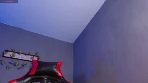 isa_salvatore online show from March 10, 2026, 5:18 pm