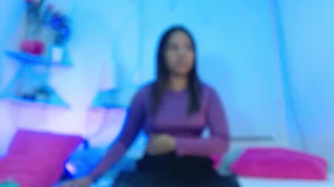 Isabel online show from November 25, 2025, 12:05 pm