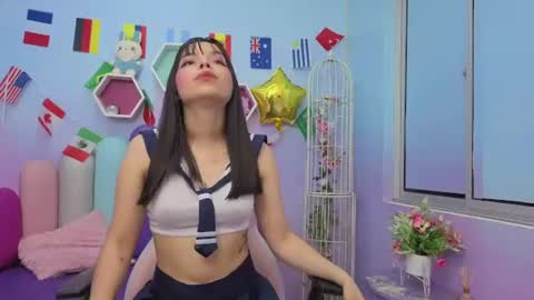 Snapshot of isaa_skinnyy chatting on August 4, 2026, 3:43 am Isaa Skinny online show from August 4, 2026, 3:43 am
