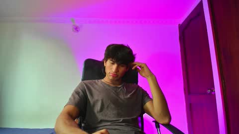 isaac online show from September 18, 2025, 6:43 pm