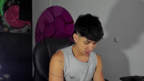 isaac_cryston online show from September 9, 2025, 7:57 pm