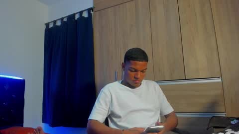 Snapshot of isaac_master77 chatting on November 11, 2025, 2:55 am isaac_master77 online show from November 11, 2025, 2:55 am