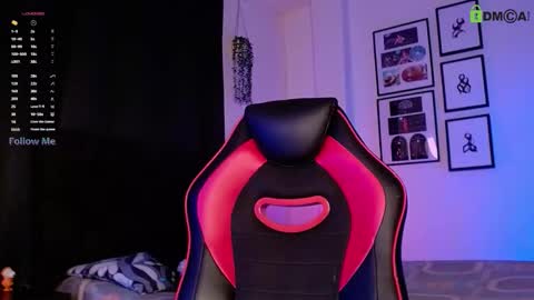 Isaac Saenz. online show from November 22, 2025, 12:09 am