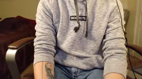 isaac online show from October 26, 2025, 11:38 am