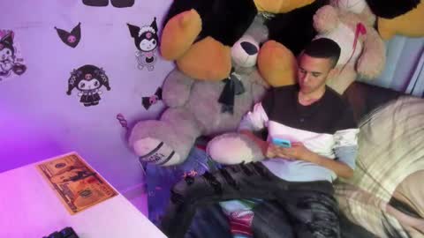 isaac online show from February 4, 2026, 5:24 am