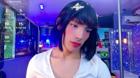 isaacnova online show from June 19, 2026, 8:01 pm