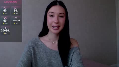 Snapshot of isabel_fontana chatting on October 13, 2025, 7:52 am Bella online show from October 13, 2025, 7:52 am