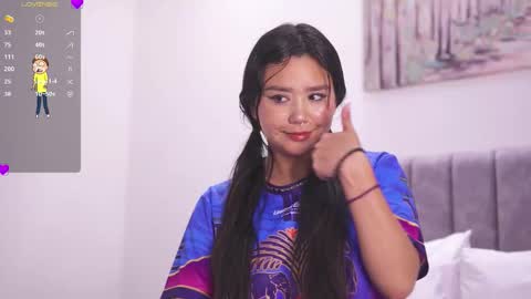 Snapshot of isabela_antonia_ chatting on February 4, 2026, 12:44 pm online show from February 4, 2026, 12:44 pm