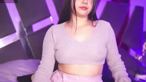 Snapshot of isabela_antonia_ chatting on February 16, 2026, 7:15 am online show from February 16, 2026, 7:15 am