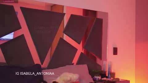 Snapshot of isabela_antonia_ chatting on March 9, 2026, 9:46 am online show from March 9, 2026, 9:46 am