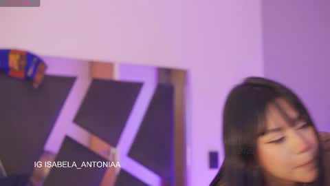 Snapshot of isabela_antonia_ chatting on April 5, 2026, 10:12 am online show from April 5, 2026, 10:12 am