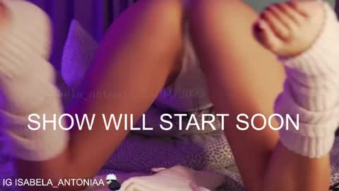 Snapshot of isabela_antonia_ chatting on April 12, 2026, 11:15 am online show from April 12, 2026, 11:15 am