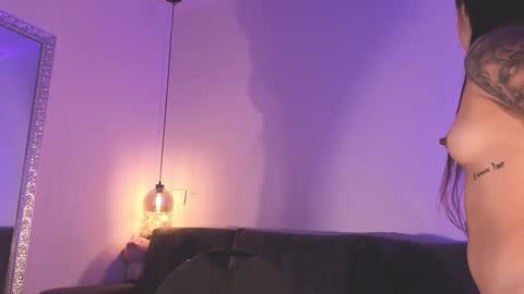 Snapshot of isabela_franco_ chatting on February 5, 2026, 11:37 am Isabela online show from February 5, 2026, 11:37 am