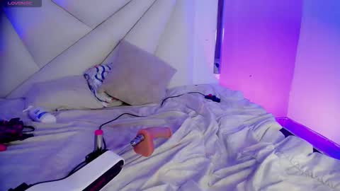 Snapshot of isabela_saenzz chatting on September 29, 2025, 4:28 am I S A B E L A ISA online show from September 29, 2025, 4:28 am