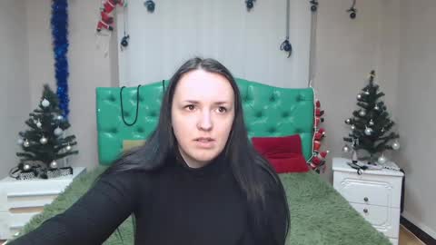 IsabelBlackberry online show from December 27, 2024, 12:34 pm