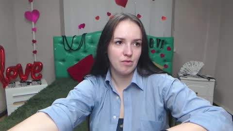 IsabelBlackberry online show from November 24, 2025, 6:24 am