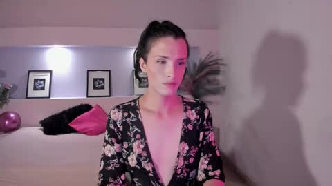 IsabelFernandez online show from September 30, 2025, 4:17 am