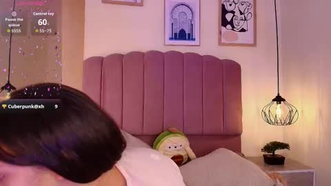 isabelgh_ online show from November 6, 2025, 3:40 am