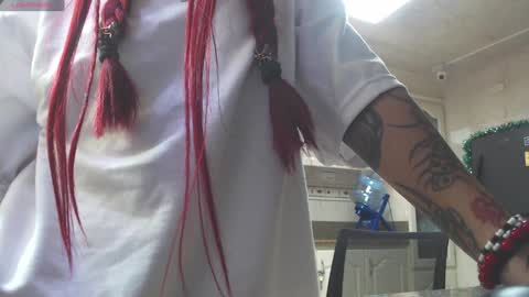 Snapshot of isabella__dark chatting on December 24, 2024, 9:33 pm    online show from December 24, 2024, 9:33 pm