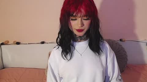 Snapshot of isabella__dark chatting on December 26, 2024, 10:31 pm    online show from December 26, 2024, 10:31 pm