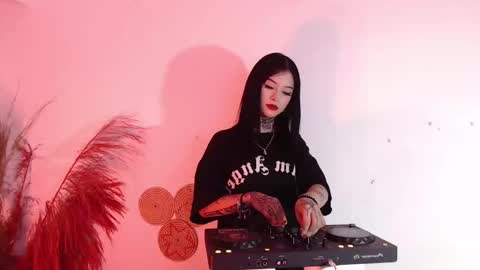 Snapshot of isabella__dark chatting on January 3, 2025, 10:29 pm    online show from January 3, 2025, 10:29 pm