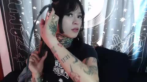 Snapshot of isabella__dark chatting on January 14, 2025, 6:38 pm    online show from January 14, 2025, 6:38 pm