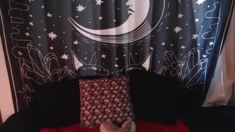 Snapshot of isabella__dark chatting on January 15, 2025, 9:20 pm    online show from January 15, 2025, 9:20 pm