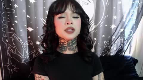 Snapshot of isabella__dark chatting on January 20, 2025, 9:43 pm    online show from January 20, 2025, 9:43 pm